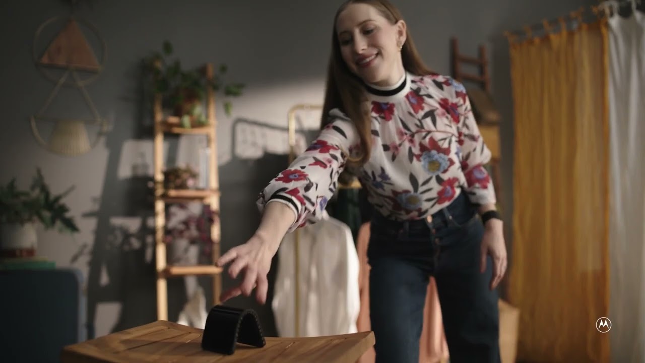 Motorola - Dispositivo conceito com tela pOLED FHD+