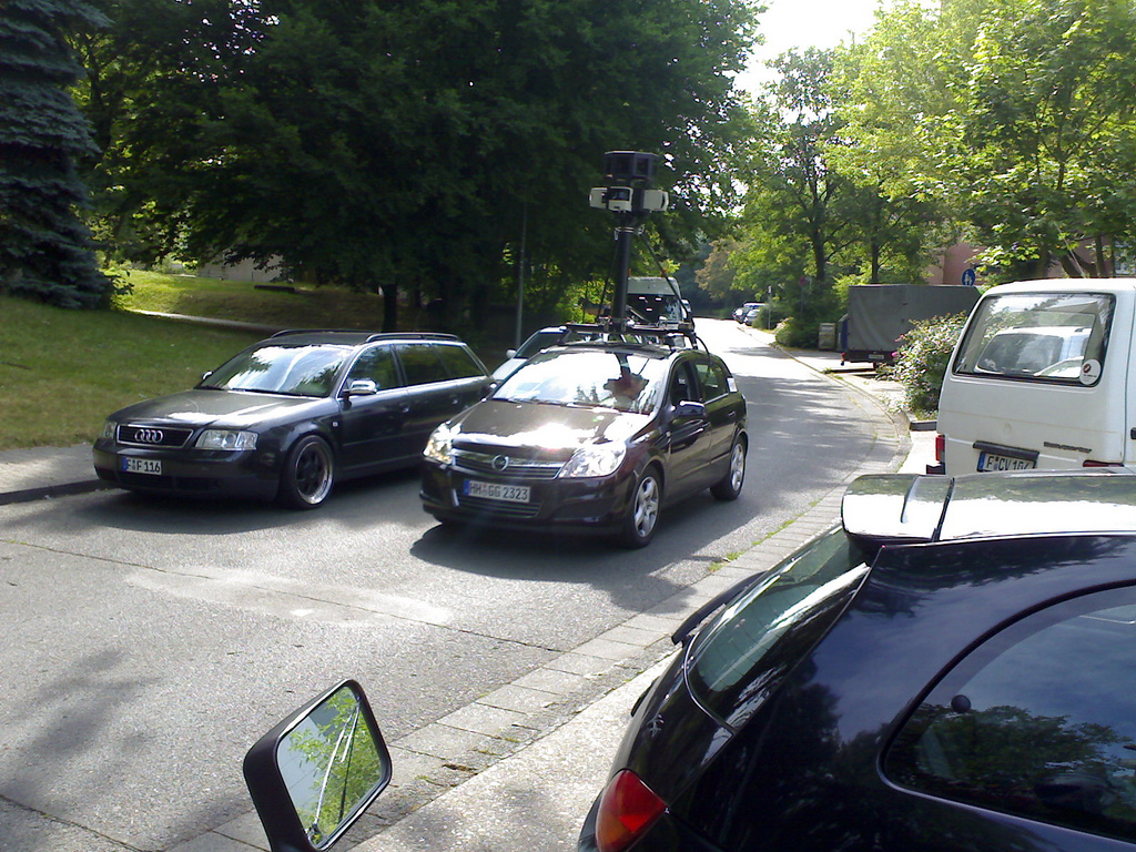 Carro do Google Street View em Frankfurt, Alemanha