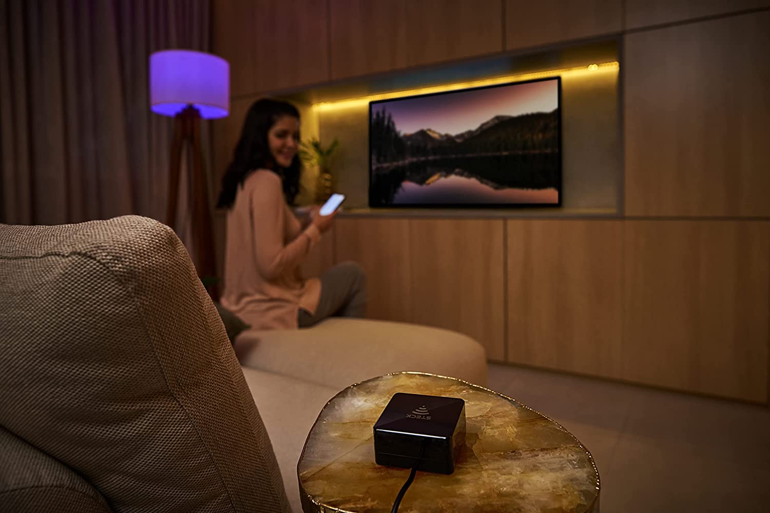 Imagem relacionada a Oferta imperdível: Controle Universal Inteligente Infravermelho com 50% de desconto - compatível com Google Assistente e Alexa