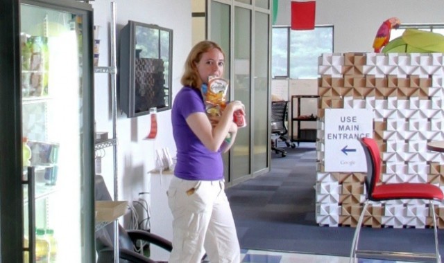 Imagem relacionada a Stormtrooper e 'plano secreto' aparecem em data center do Google