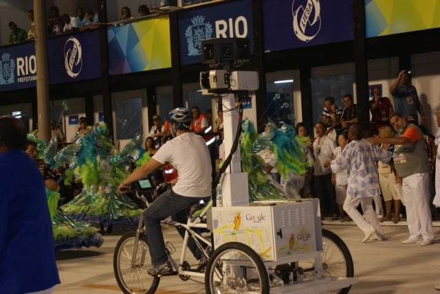 google-trike-carnaval Imagem relacionada a Foto: Google Trike na Marquês de Sapucaí