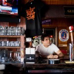 Imagem relacionada a Protótipo do LG Nexus 4 é encontrado em bar