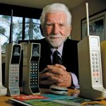 Imagem relacionada a 50 anos do primeiro telefonema em um telefone celular