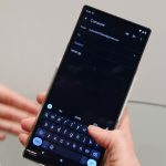 Imagem relacionada a Motorola Rizr, o celular conceito da Motorola com tela rolável