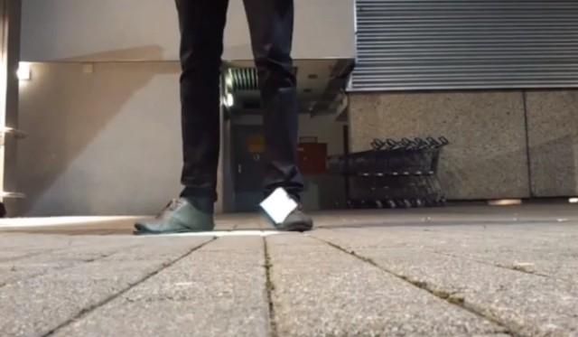 Imagem relacionada a Nexus 4 sobrevive em teste de queda