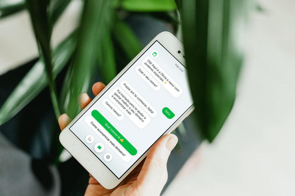 Imagem relacionada a Olivia, a assistente financeira que usa inteligência artificial para mapear os seus hábitos de consumo