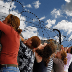 Imagem relacionada a Burlesco, a extensão para Chrome que burla o paywall