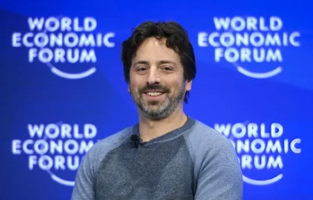 Sergey Brin diz que Google já contrata muitos profissionais sem diploma universitário Imagem relacionada a Sergey Brin diz que Google já contrata muitos profissionais sem diploma universitário