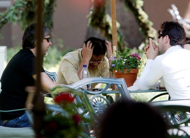 Imagem relacionada a Imagens do Dia: CEO do Yahoo! demonstra sinais de tempos difíceis