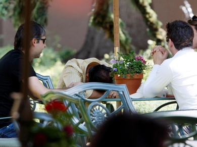 Imagem relacionada a Imagens do Dia: CEO do Yahoo! demonstra sinais de tempos difíceis